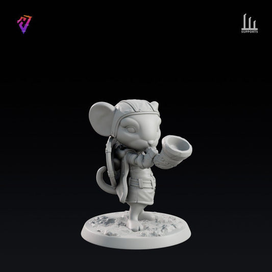 Mouse with Warhorn and Scenic base 32mm